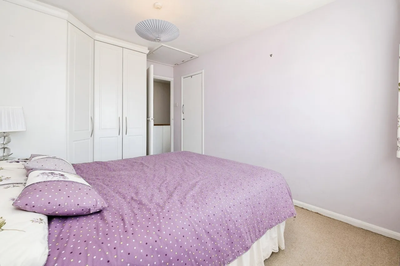 Greenfields Close, Loughton, Essex, IG10, photo 11