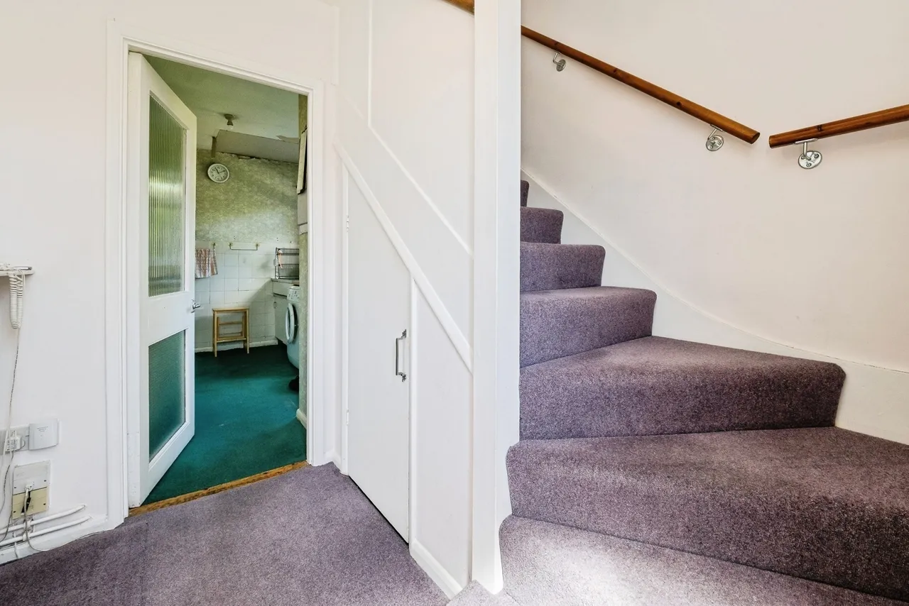 Greenfields Close, Loughton, Essex, IG10, photo 2