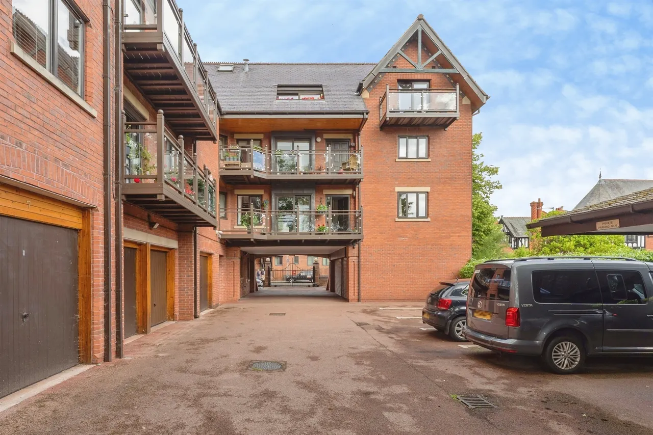 Knightsbridge Court, Chester, CH1, photo 19