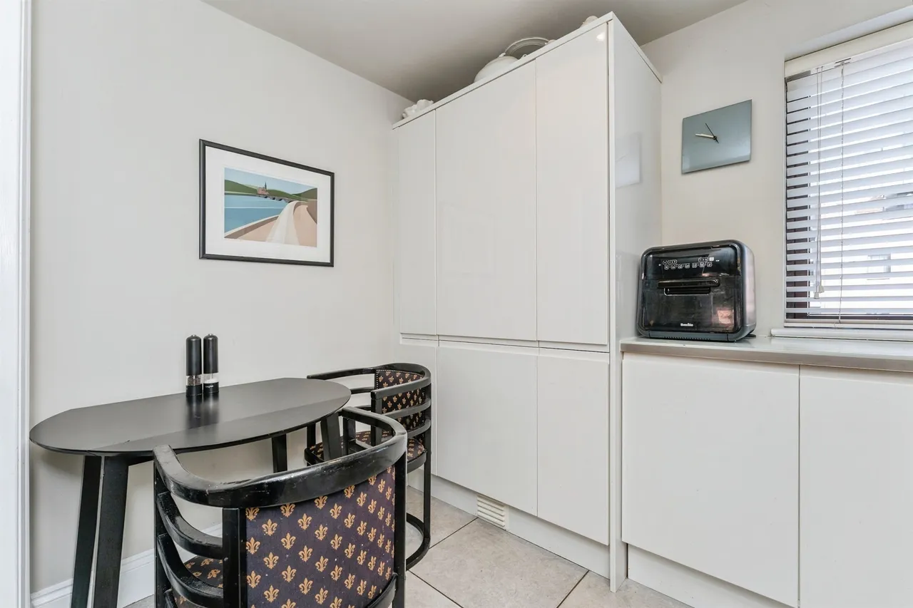 Knightsbridge Court, Chester, CH1, photo 6