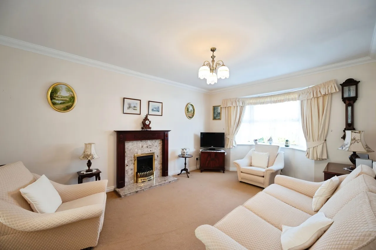 Hamfield Drive, Hayling Island, PO11, photo 2