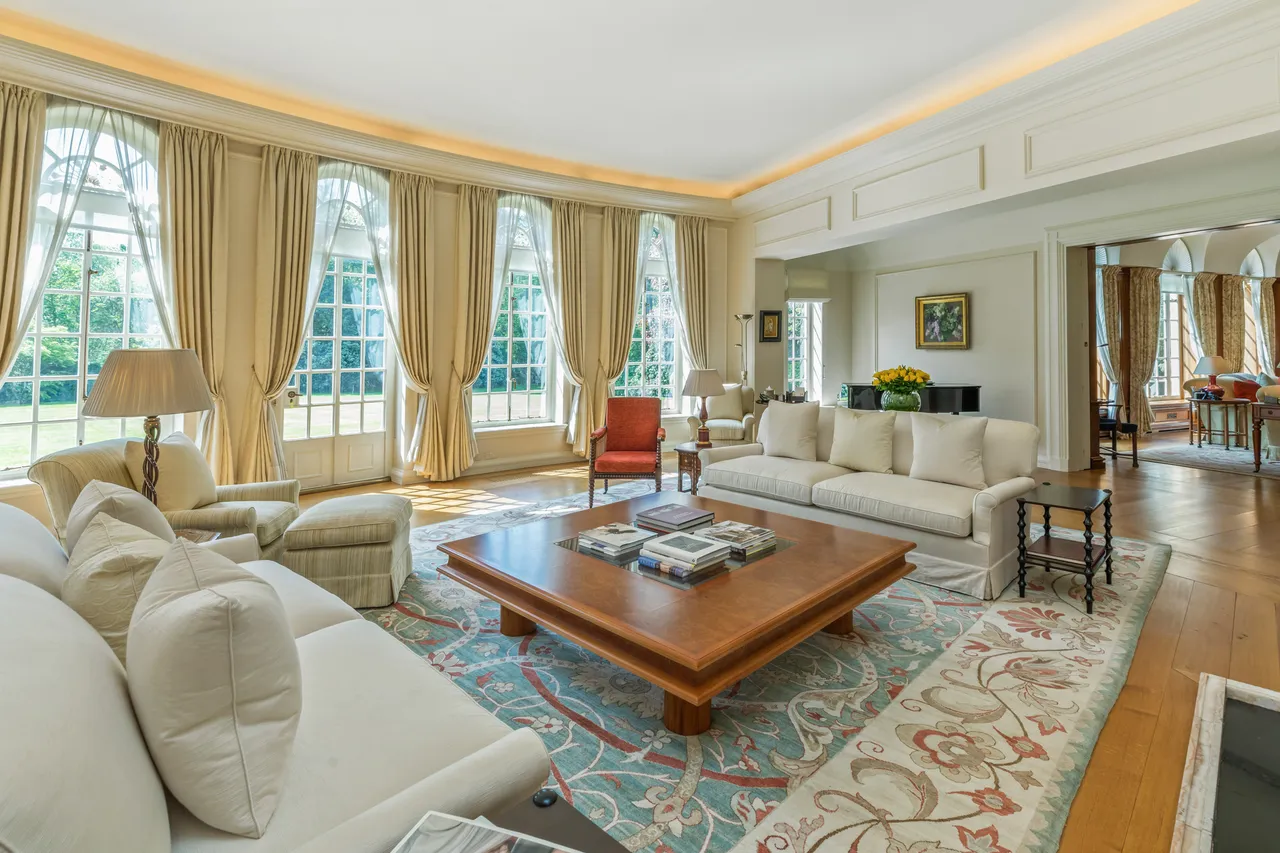 Hamstone House, St George's Hill, Weybridge, Surrey, photo 8