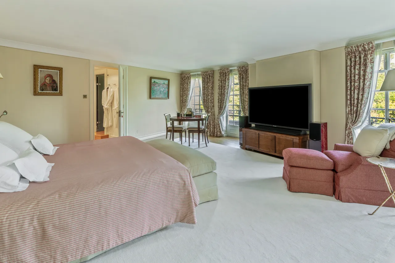Hamstone House, St George's Hill, Weybridge, Surrey, photo 11