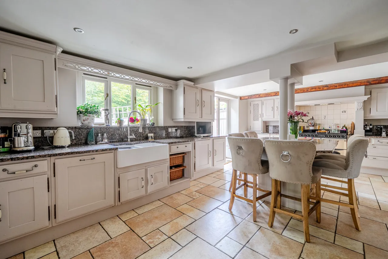 Crondall Lane, Farnham, GU9, photo 5