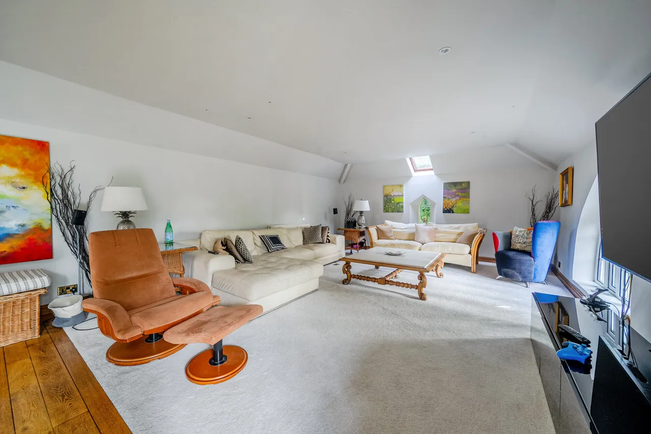 Crondall Lane, Farnham, GU9, photo 12