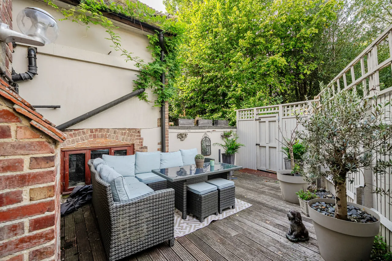 Crondall Lane, Farnham, GU9, photo 10