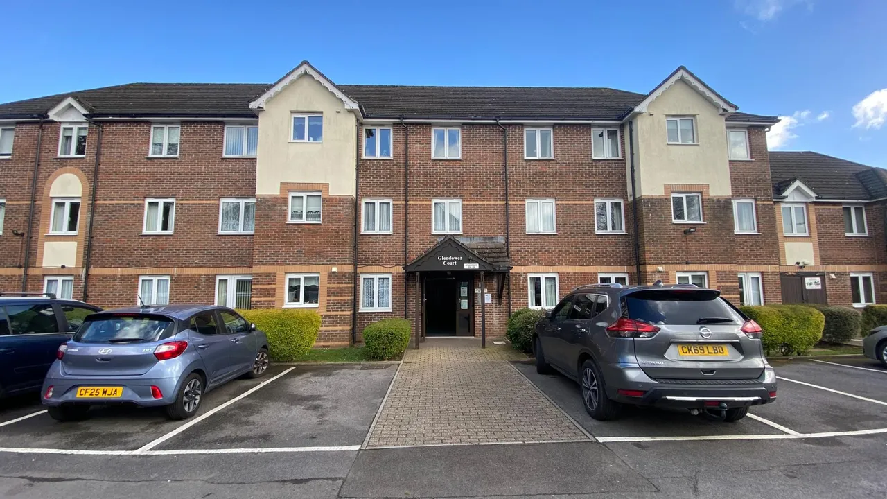 2 bed flat for sale, Velindre Road, Whitchurch, CF14