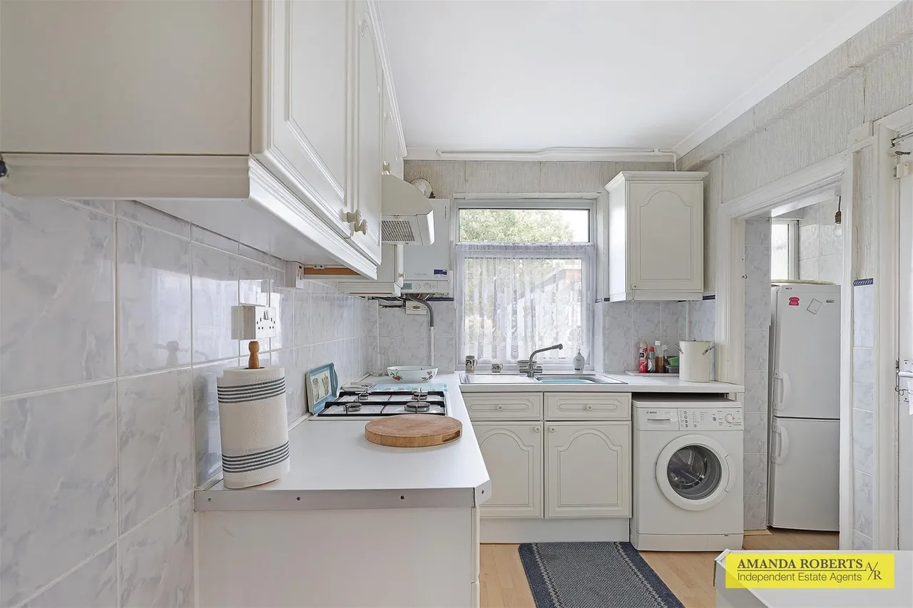 Manor Way, Chingford, photo 6