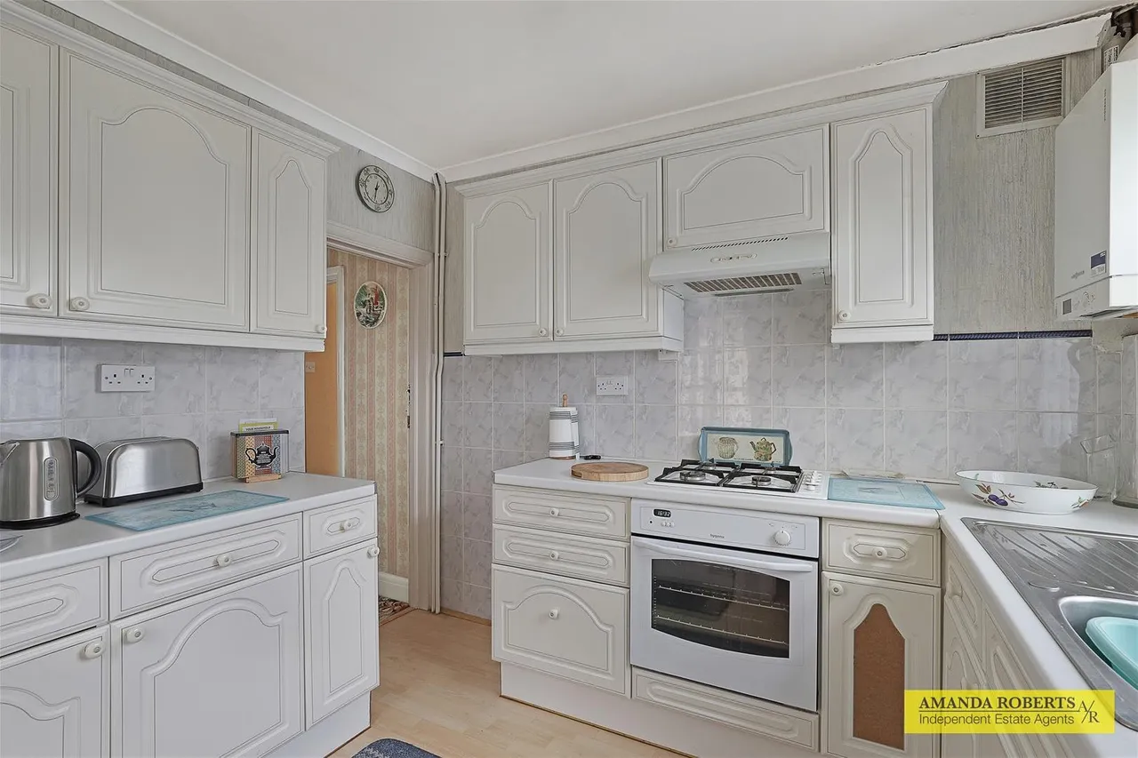 Manor Way, Chingford, photo 5