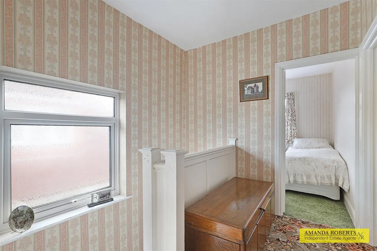 Manor Way, Chingford, photo 13