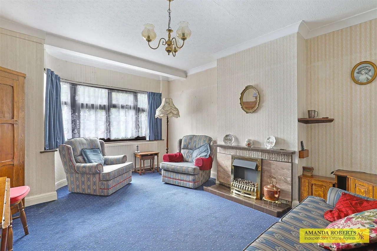 Manor Way, Chingford, photo 4