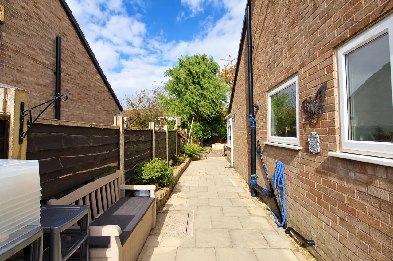 Raithby Drive, Wigan, WN3, photo 2