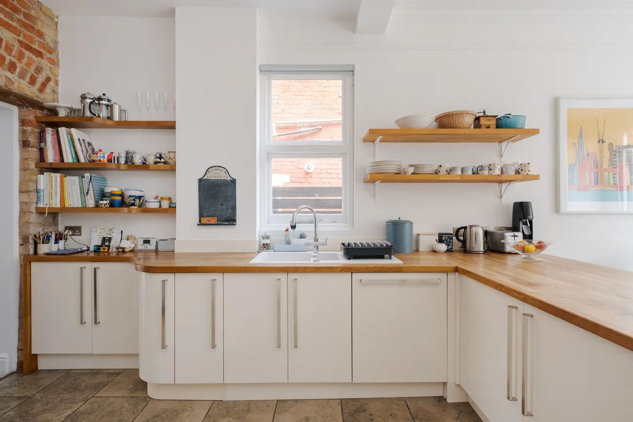 Victoria Road, London, N22, photo 11