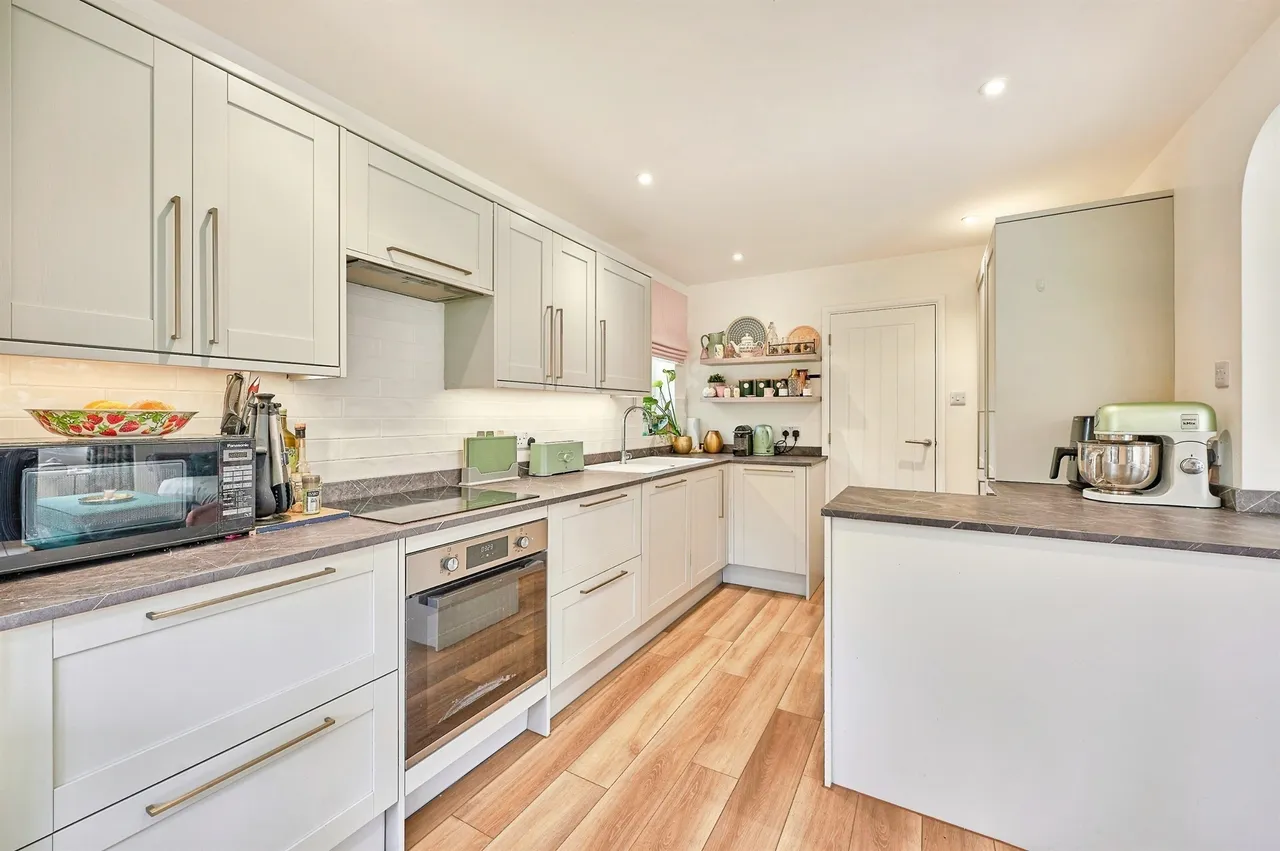 Bartholomew Close, Saffron Walden, CB10, photo 3