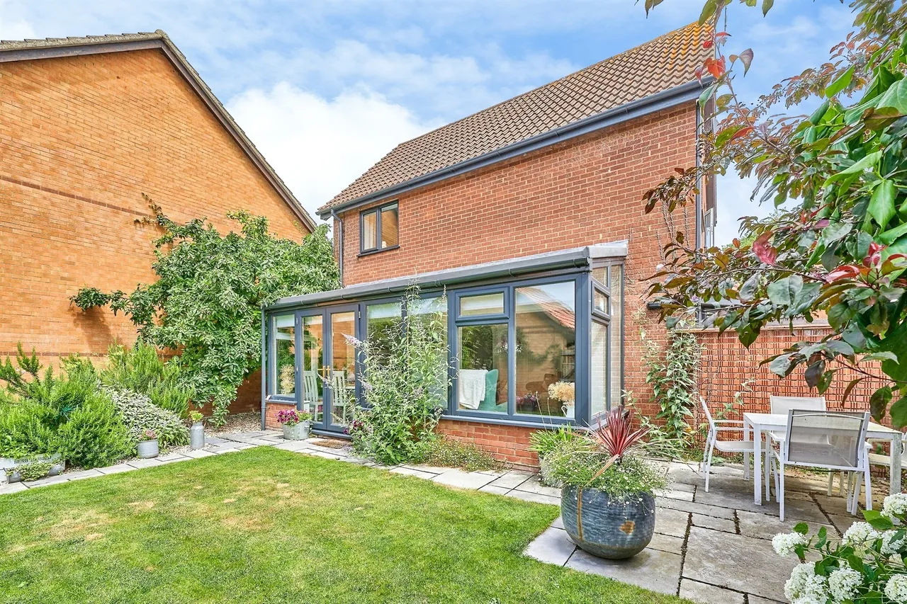 Bartholomew Close, Saffron Walden, CB10, photo 15