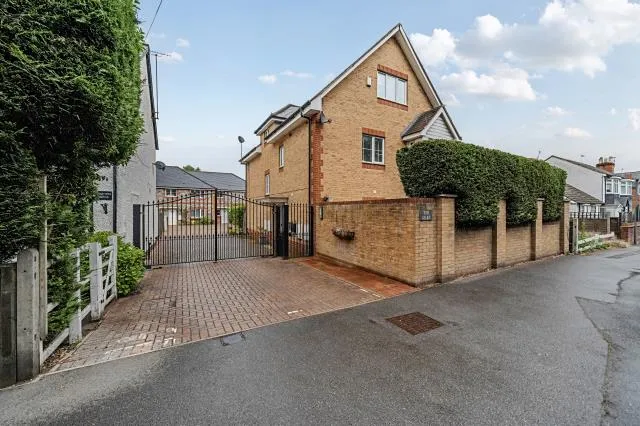 2 bed flat for sale, The Silks, Ascot, SL5