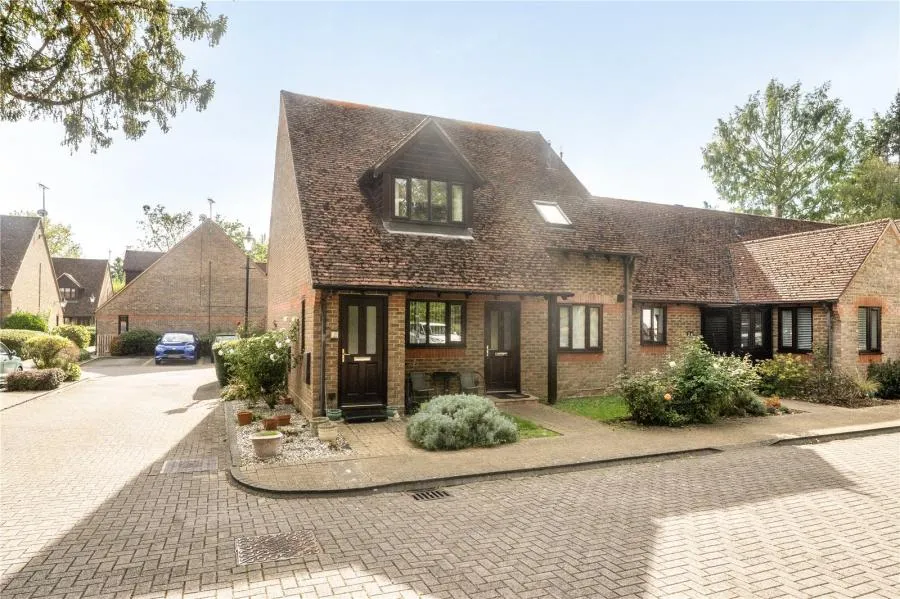 1 bed flat for sale, Watermill Court, Reading, RG7