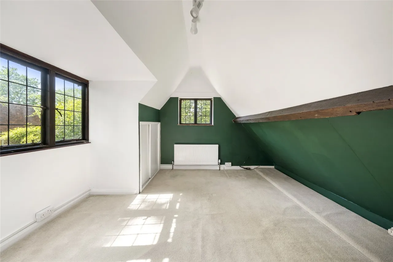 Esher Place Avenue, Esher, Surrey, KT10, photo 10