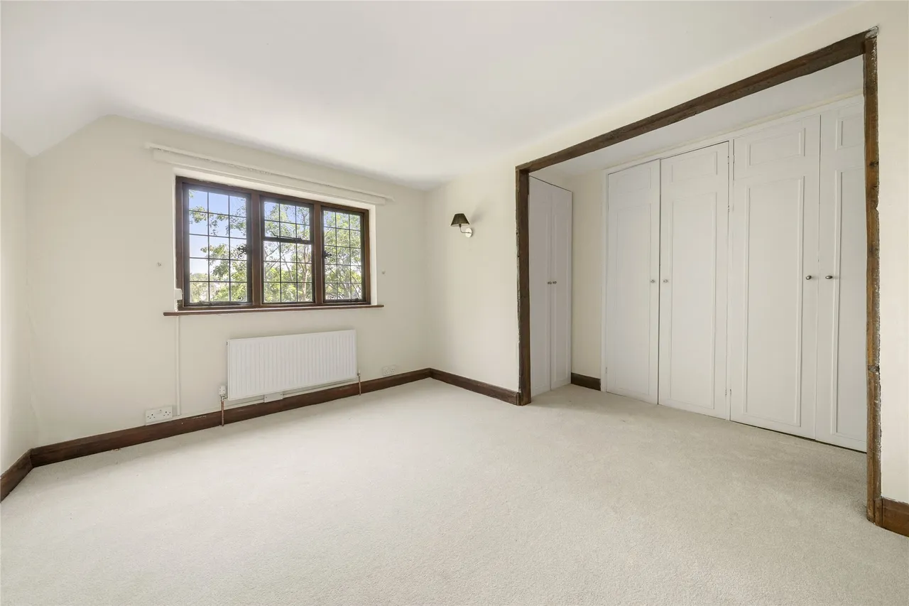 Esher Place Avenue, Esher, Surrey, KT10, photo 5