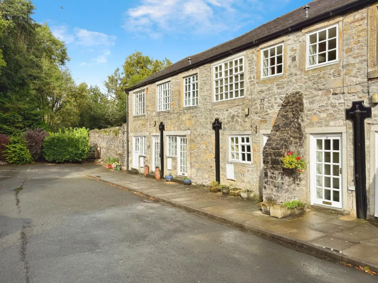 Riverside Walk, Airton, BD23, photo 2