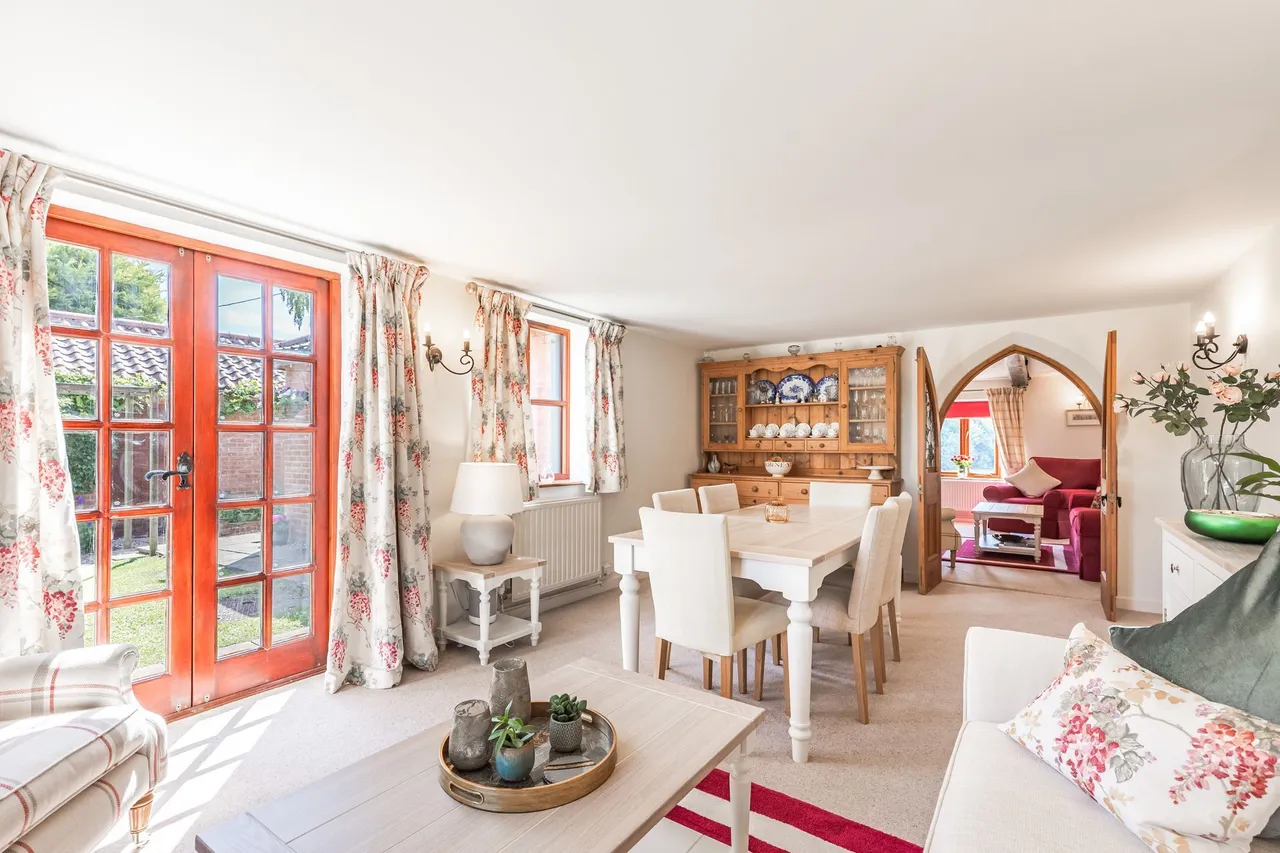 Semi-Detached Character Cottage in Sw, photo 8