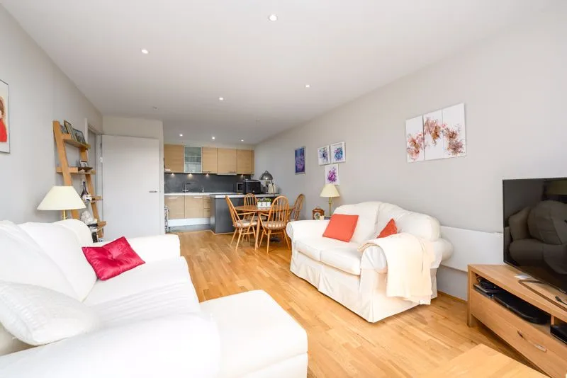 The Heart, Walton-On-Thames, KT12, photo 5