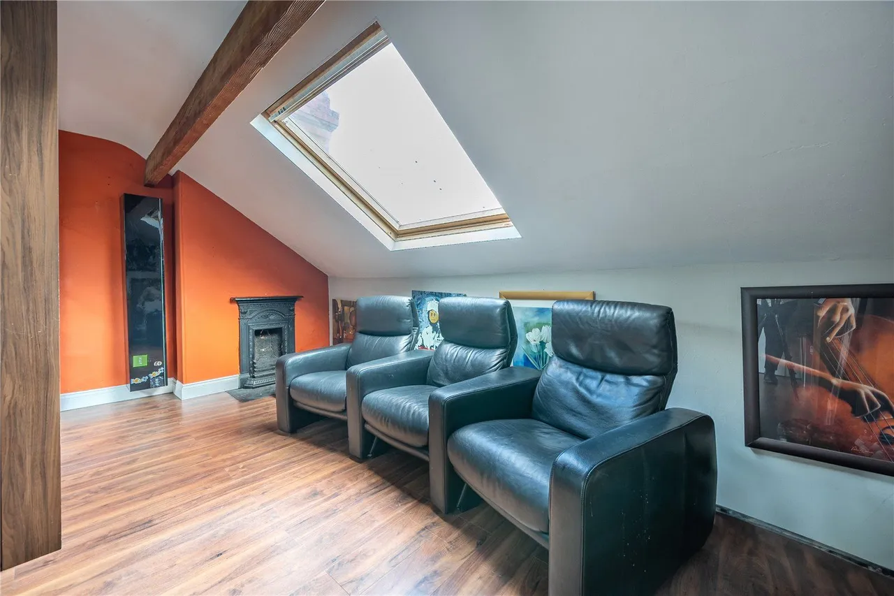 Bank Side Street, Harehills, LS8, photo 19