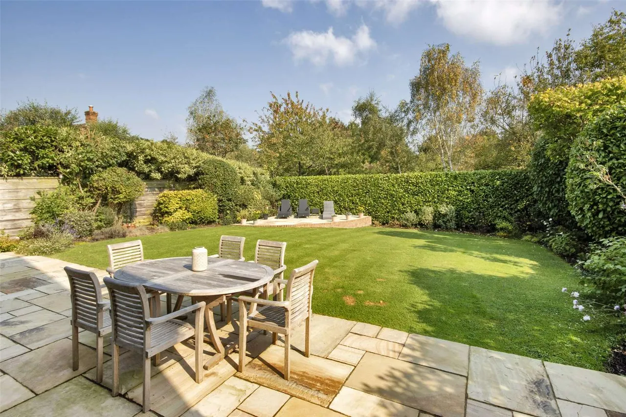 Hildenbrook Farm, Hildenborough, Tonbridge, Kent, TN11 9JN, photo 9