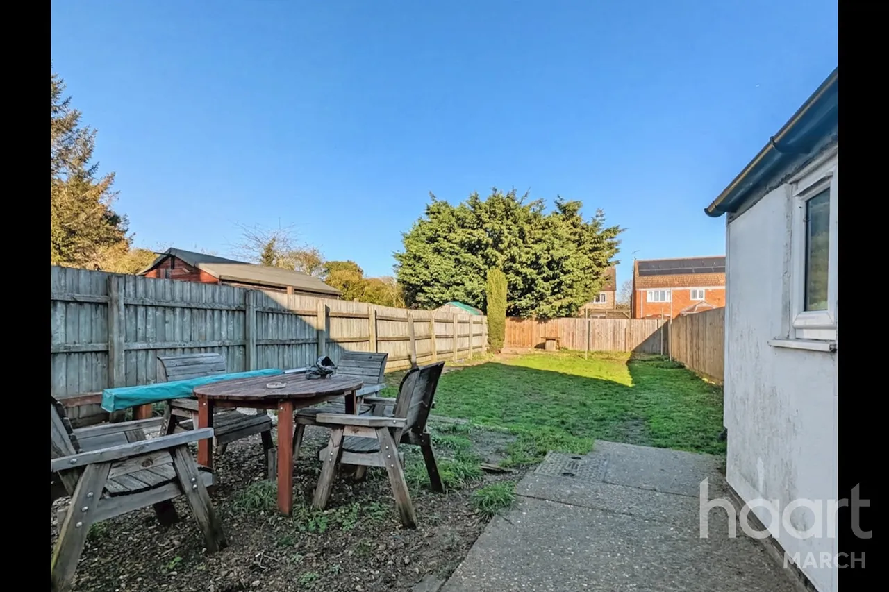 New Park, March, PE15, photo 5