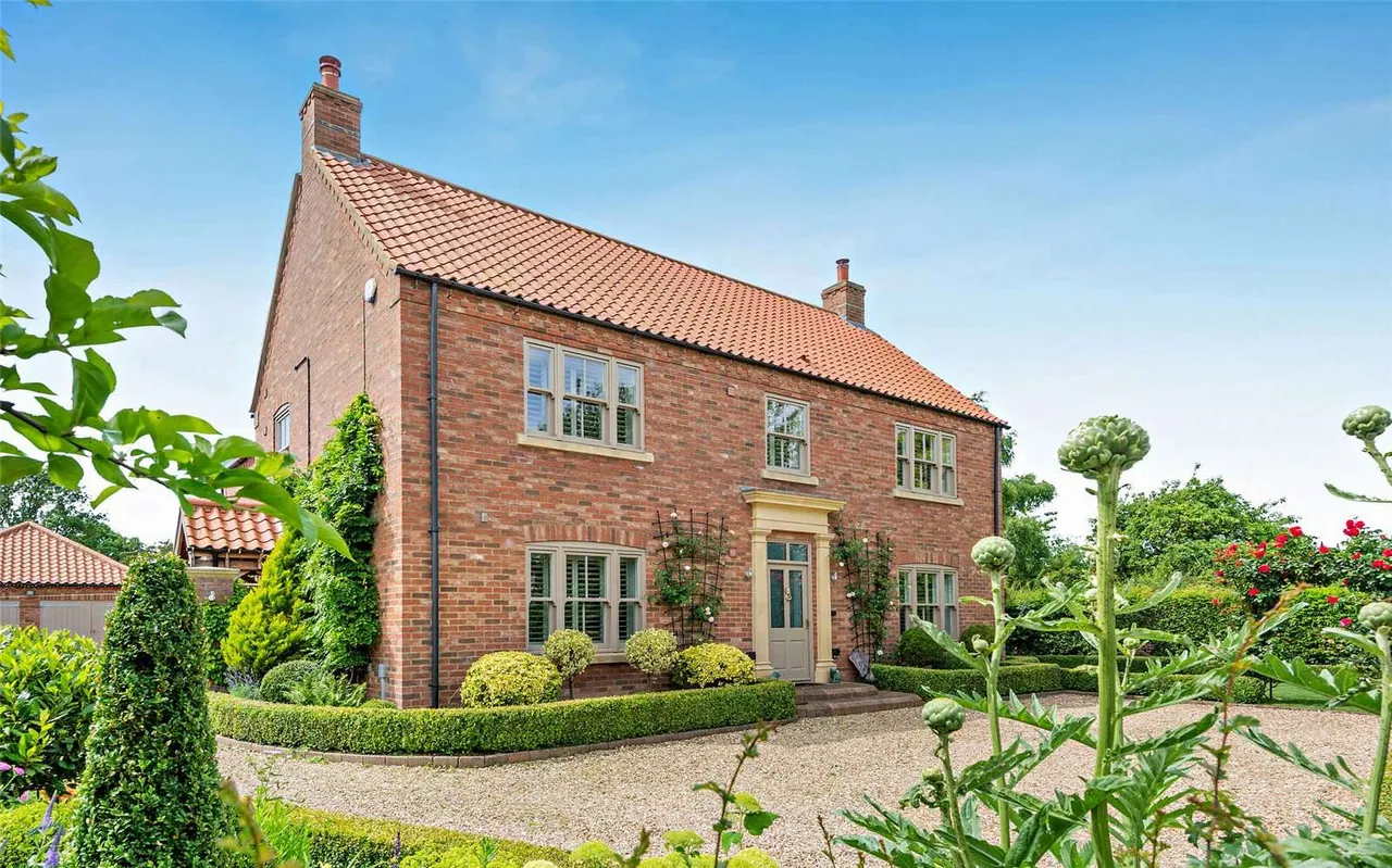 4 bed house for sale — Cherry Tree House, Main Street, Fulstow, Louth, LN11 0XF