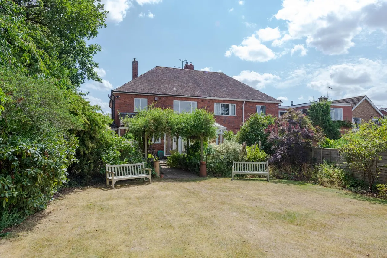 Western Road, Hagley, photo 14