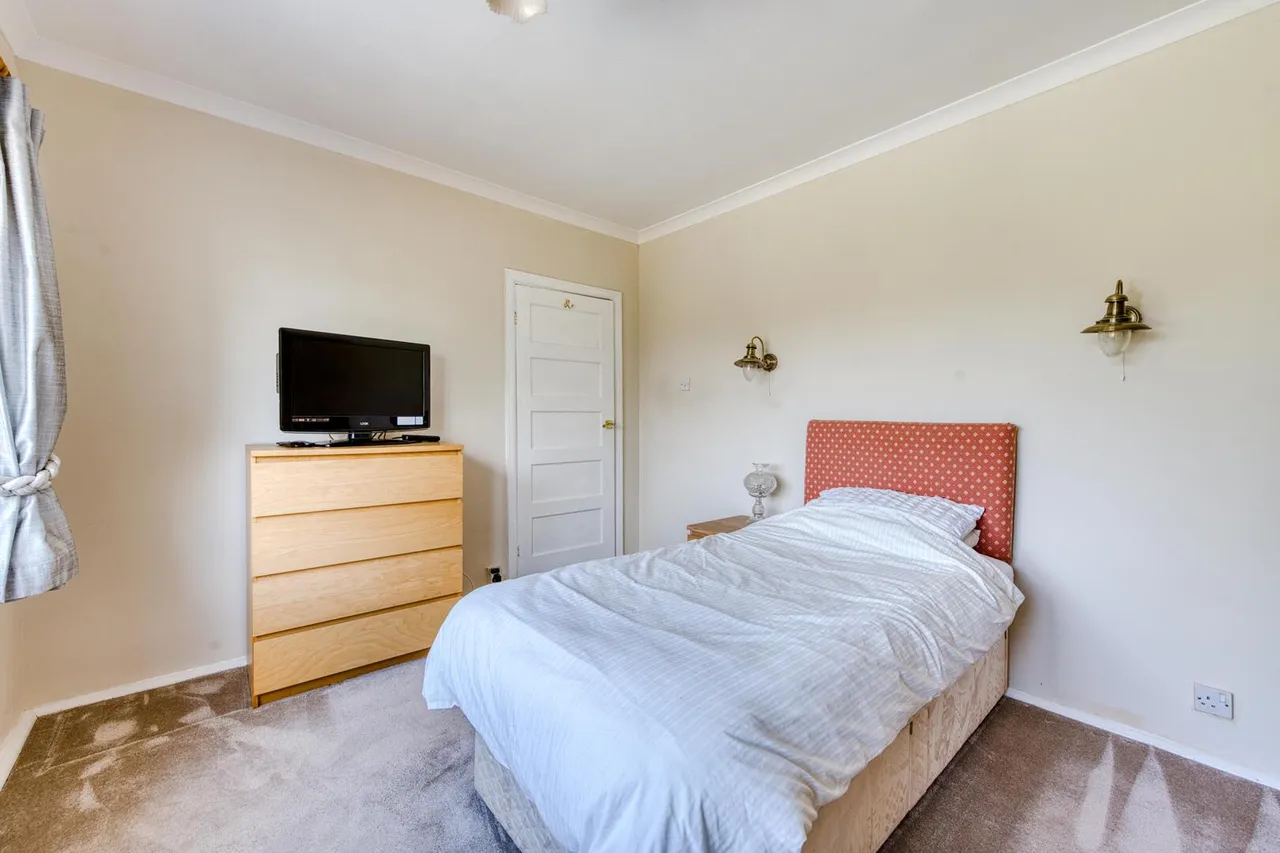 Western Road, Hagley, photo 40