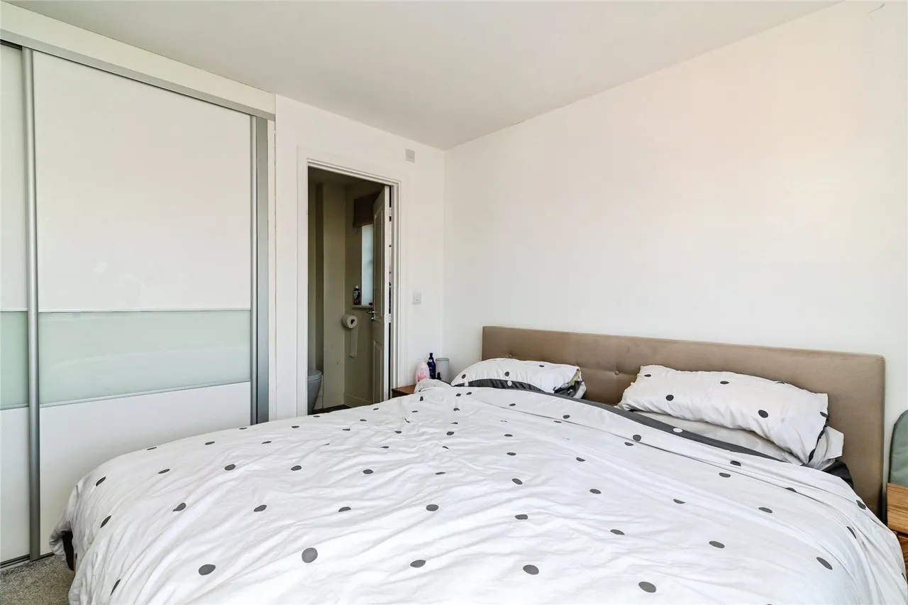 Calder Gardens, Bingham, NG13, photo 10