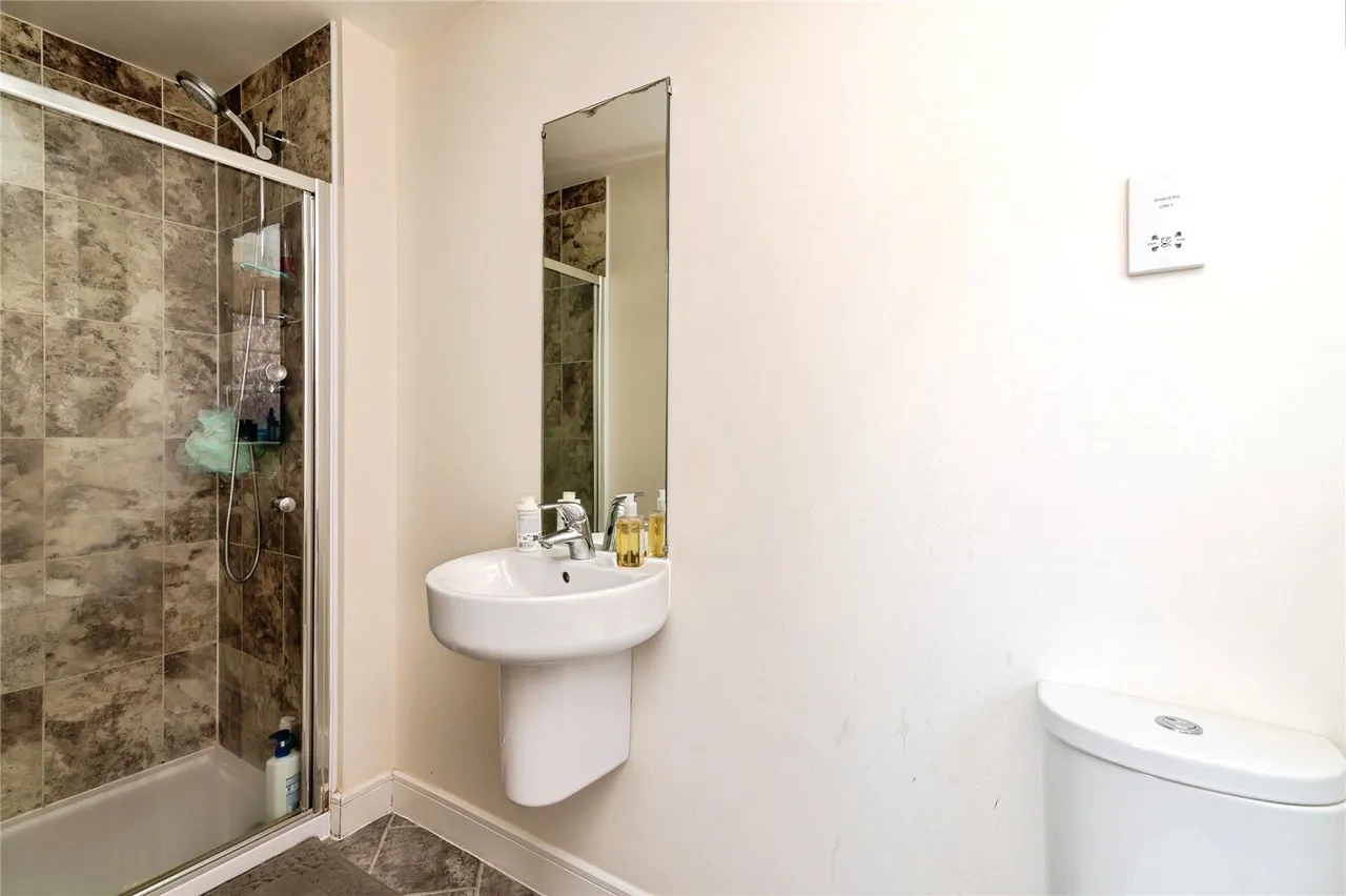 Calder Gardens, Bingham, NG13, photo 11
