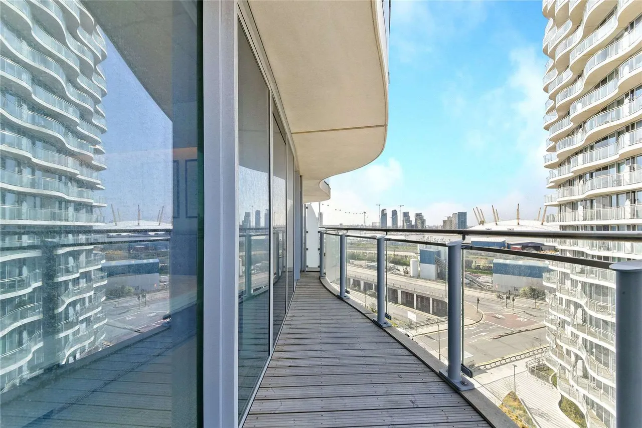 Tidal Basin Road, London, E16, photo 7