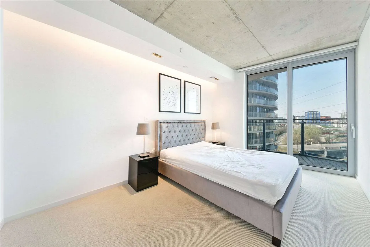 Tidal Basin Road, London, E16, photo 6