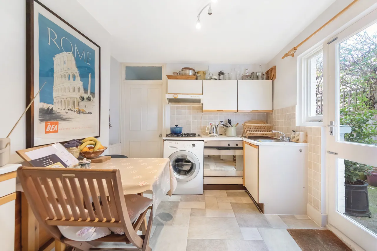 77a Ingelow Road, London, photo 3