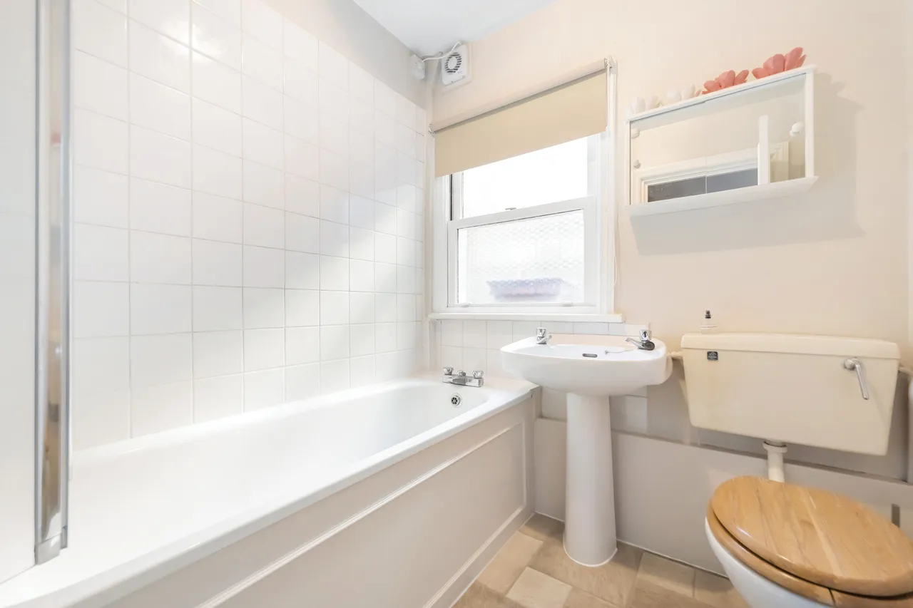 77a Ingelow Road, London, photo 5
