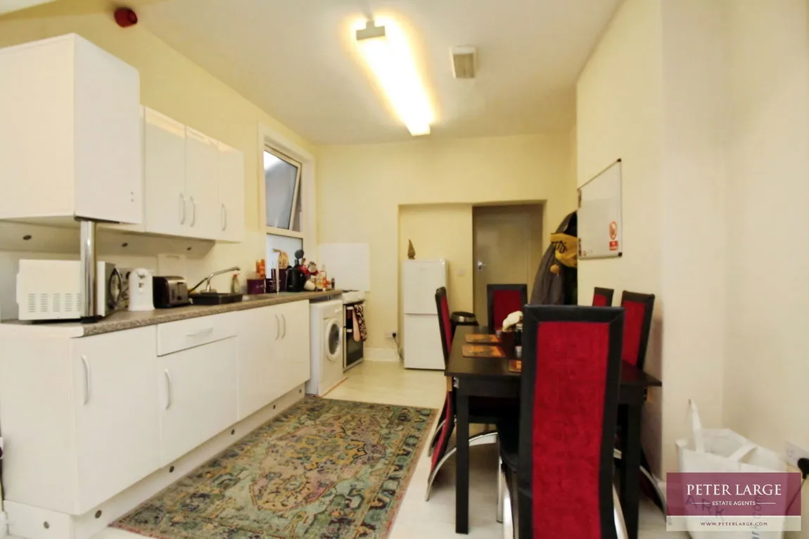 Bedford Street, Rhyl, Denbighshire, LL18 1SY, photo 4