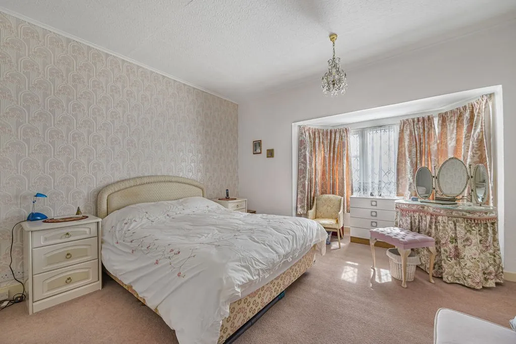 Woolwich Road, London, SE2, photo 13