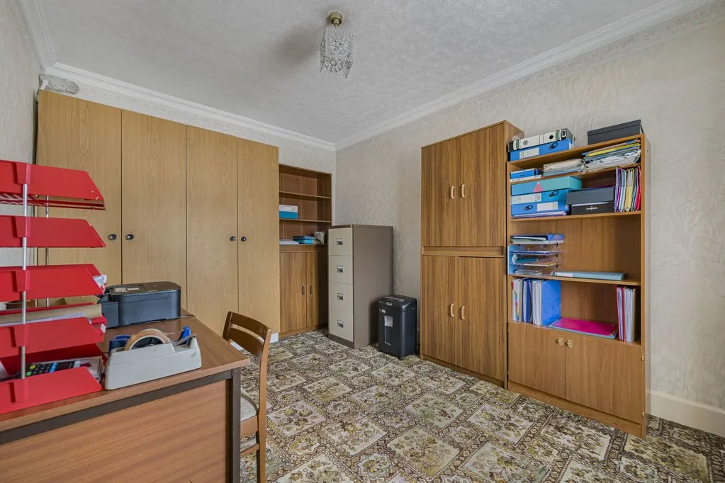 Woolwich Road, London, SE2, photo 11
