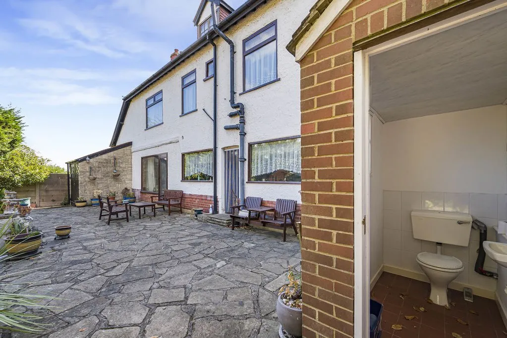 Woolwich Road, London, SE2, photo 29