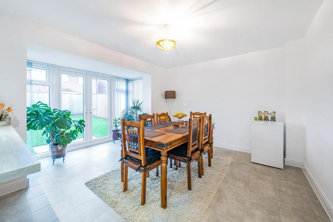 Camilla Close, Carlton, DN14, photo 6