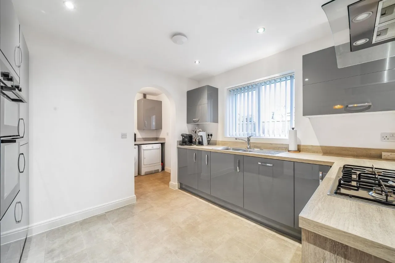 Camilla Close, Carlton, DN14, photo 4