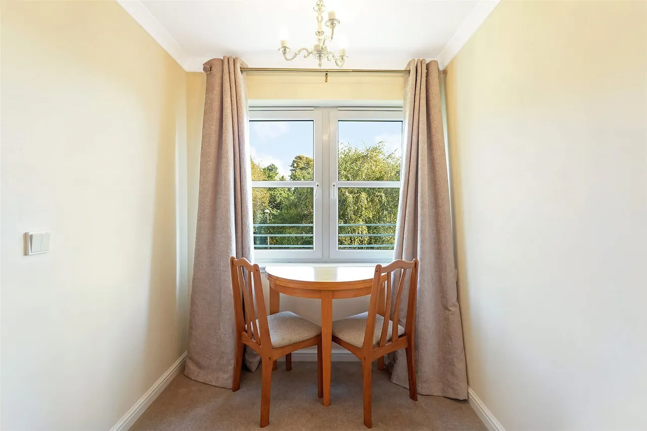 Bishop's Gate, 20 Kenmure Drive, Glasgow, East Dunbartonshire, G64, photo 6