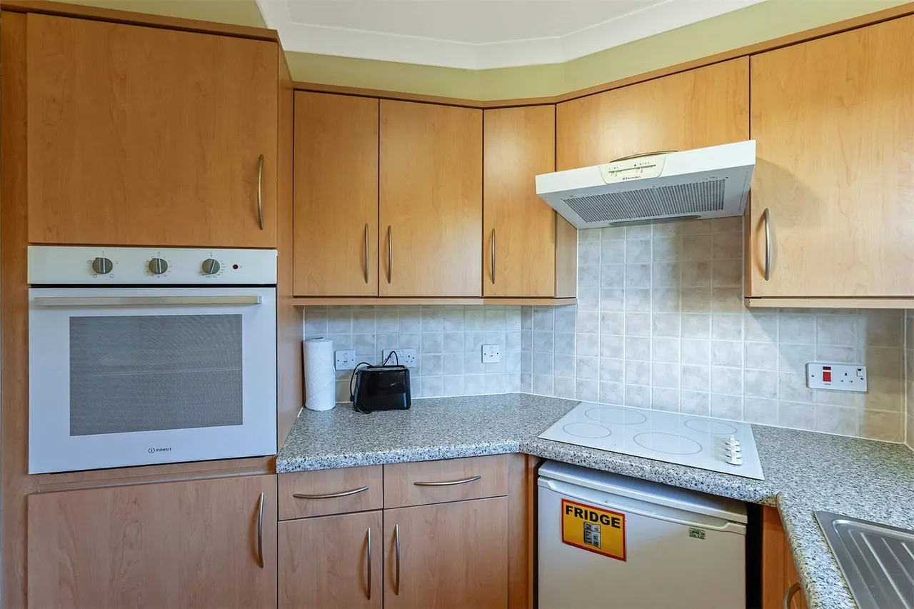 Bishop's Gate, 20 Kenmure Drive, Glasgow, East Dunbartonshire, G64, photo 8
