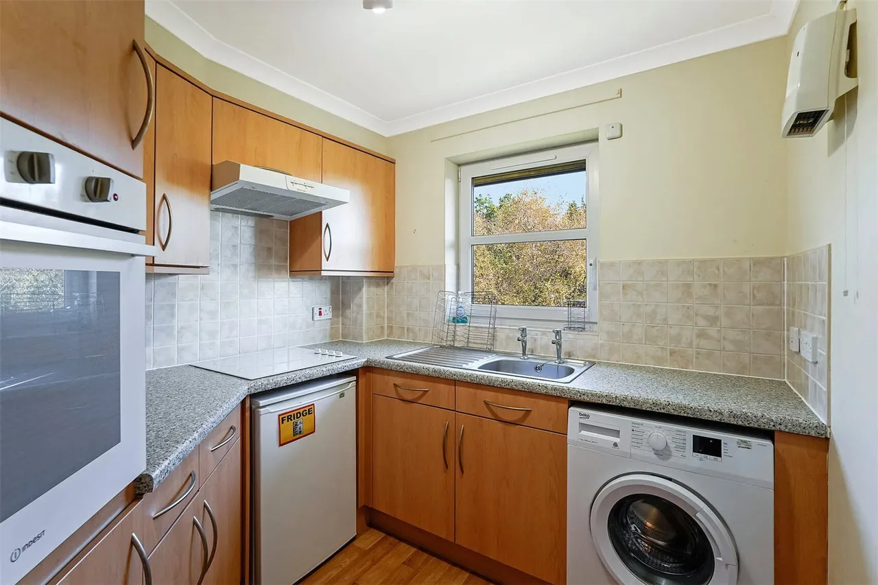 Bishop's Gate, 20 Kenmure Drive, Glasgow, East Dunbartonshire, G64, photo 7