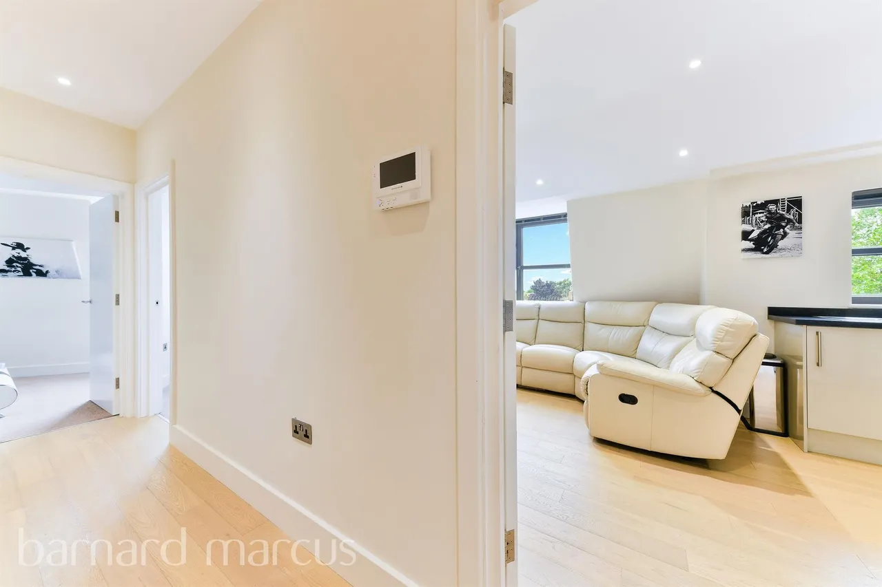 Barnsbury Lane, Surbiton, KT5, photo 8