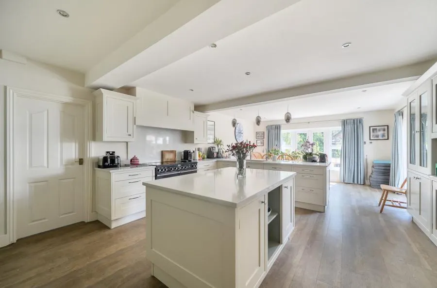 Hook Heath Avenue, Woking, GU22, photo 9