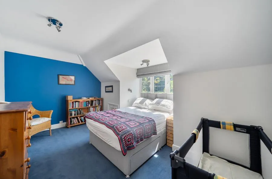 Hook Heath Avenue, Woking, GU22, photo 21